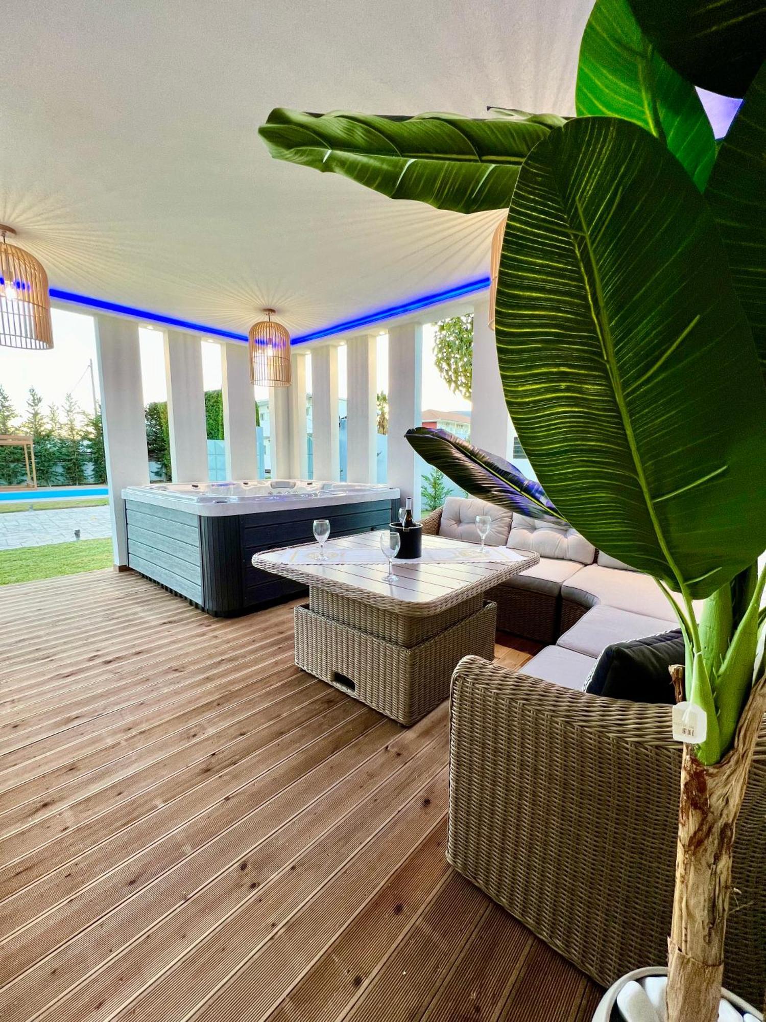 לגאנאס Muthee Luxurious Private Villa מראה חיצוני תמונה